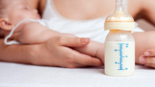 Giving Birth? Check Your Hospital's Policy on Feeding Bottles