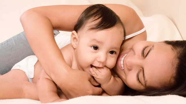 Keep Hugging Your Baby! Huge Reward Lies in His Brain Development