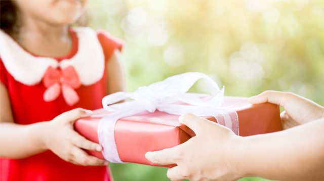 How to Give the Perfect Gift, According to Science