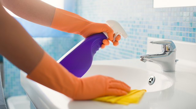 7 Bathroom Cleaning Mistakes You Didn't Know You Were Making