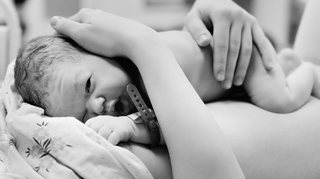 Delaying Your Baby's First Bath Helps Him Breastfeed Better. Here's Why