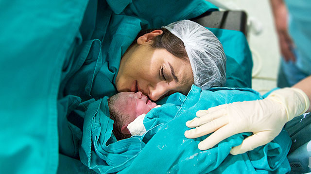 Having a C-Section? Moms Share What You Need to Know About the First Month Postpartum