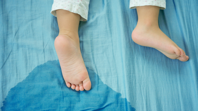 Does Your Potty-Trained Child Still Wet the Bed at Night? 7 Tips That May Help