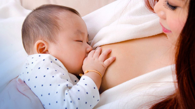 How To Win At Weaning: Moms And A Breastfeeding Counselor Share Their Tips