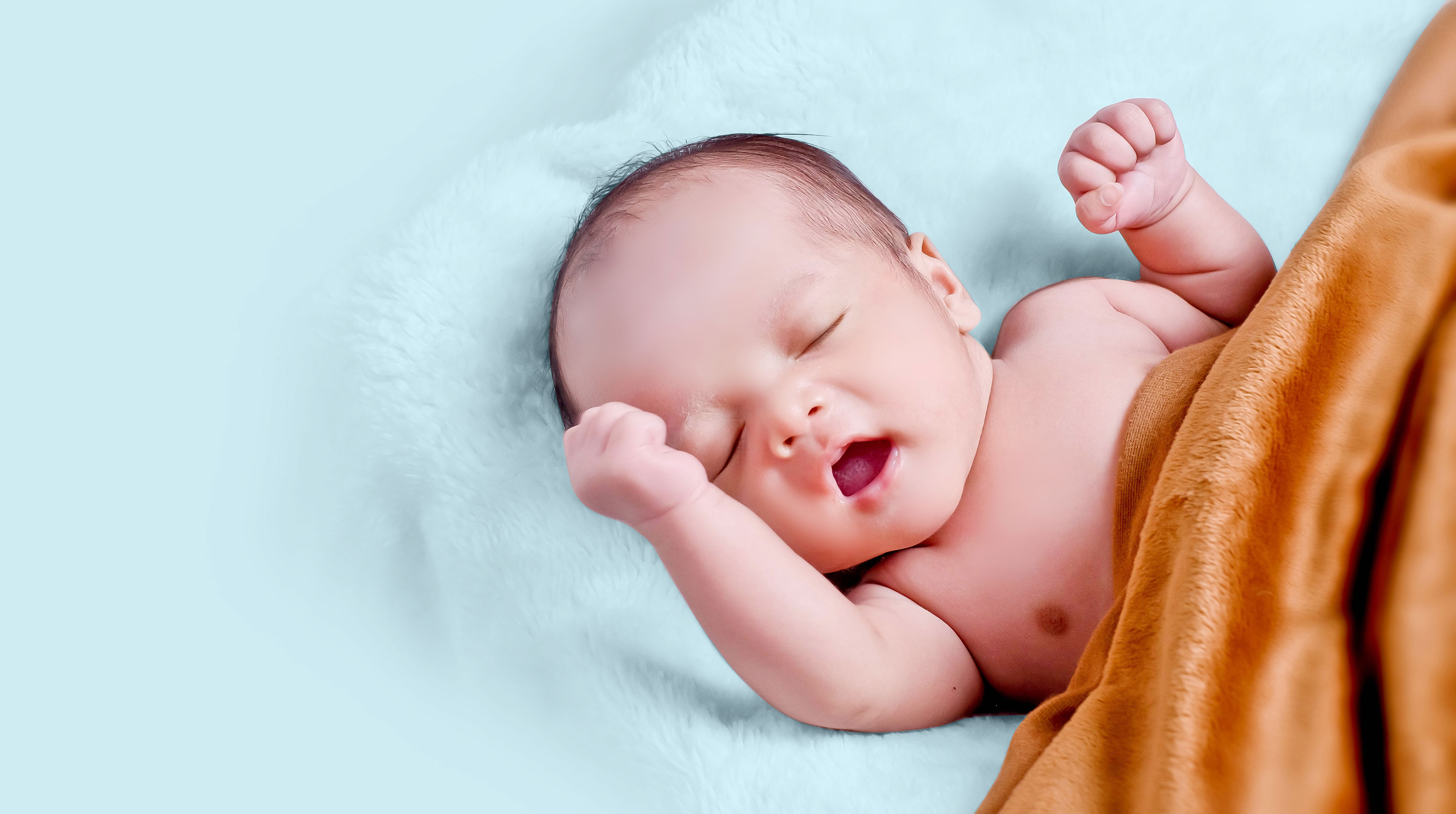 Celebrate When Your 1-Month-Old Baby Can Do These 3 Things!