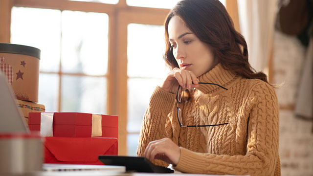 5 Smart Spending Tips That Will Save You Money This Christmas