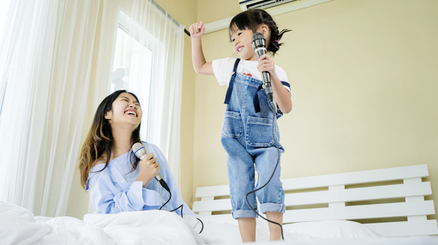 Expert Says Adding Music To Your Child's Daily Routine Makes You Better Parents