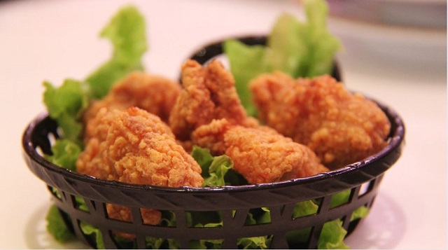 This Simple Ingredient Makes Your Fried Chicken Extra Crispy
