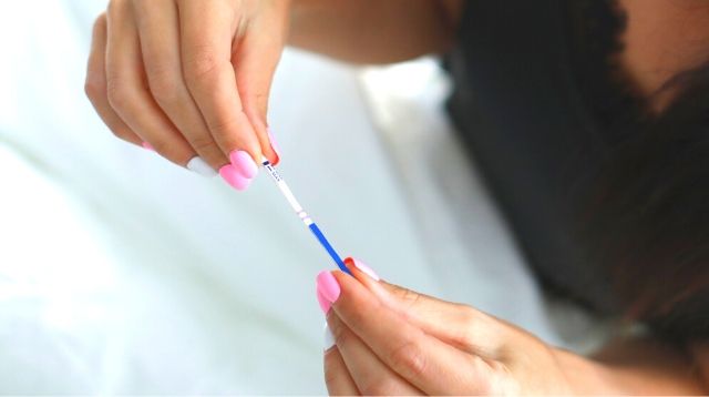 Ovulation Test Kit: What Is It, How It Works, How To Use Them For Accurate Results