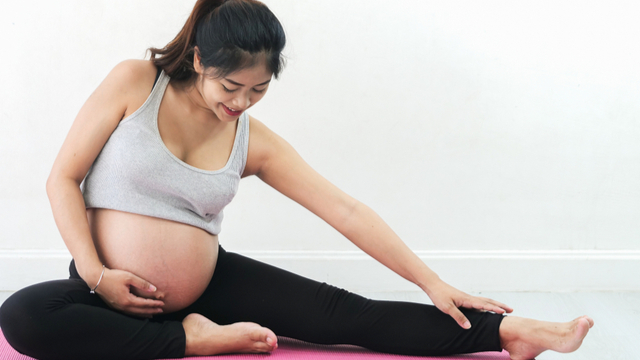 7 Prenatal Yoga Poses: Get Relief From Back Pain And Tight Hips 
