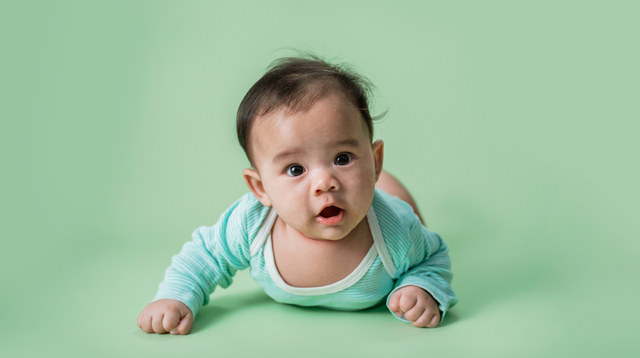 Let Your Baby Spend Time On His Stomach! 4 Ways It Benefits His Growth And Development