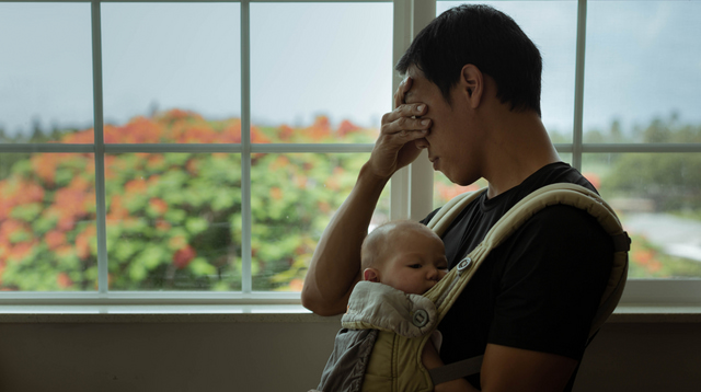Fathers Can Get Postpartum Depression Too–Here Are The Symptoms To Watch Out For