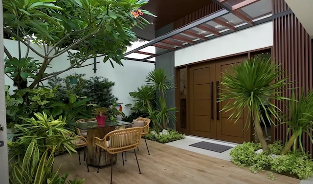 This Modern Tropical House In The City Is A Son’s Gift To His Parents