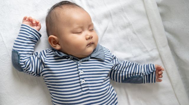 Never Wake Up A Sleeping Baby, And Other Health-Related Myths Debunked By A Pediatrician