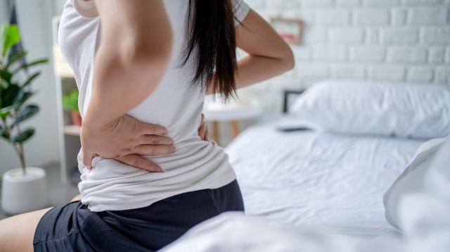 Sumasakit Ang Likod Pagkapanganak? 3 Kadalasang Dahilan Ng Postpartum Back Pain