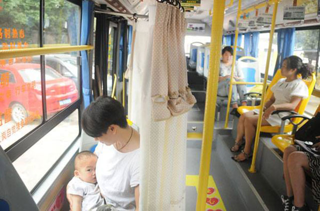breastfeeding-friendly bus seat in China