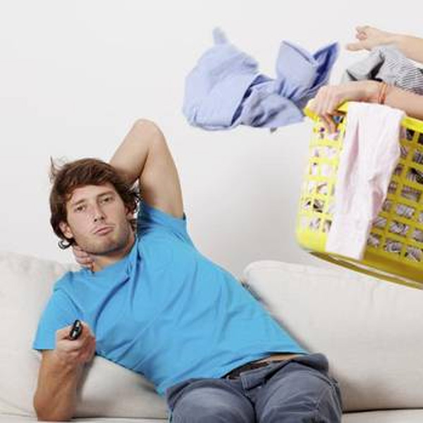Couple Equality in House Chores? Not After Baby, Study Finds