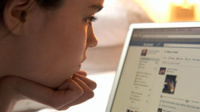 New Proposed Law Requires Parent's Consent Before Teens Can Use The Internet