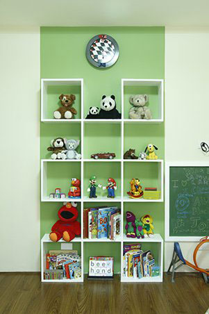 kids room shelves