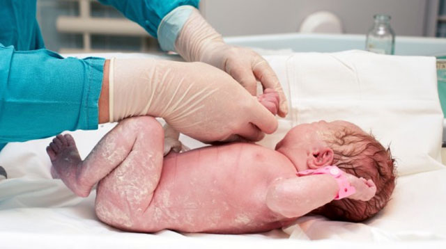 Is "Seeding" A C-Section Baby Going To Be A New Birthing Trend?