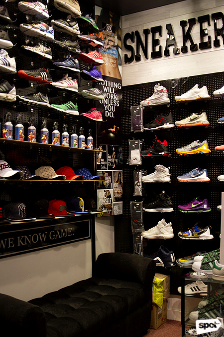 Sneaker hot sale box store