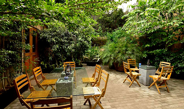 Restaurants deals with garden