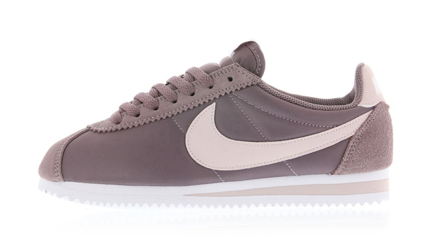 Nike cortez nylon 2025 taupe grey silt red