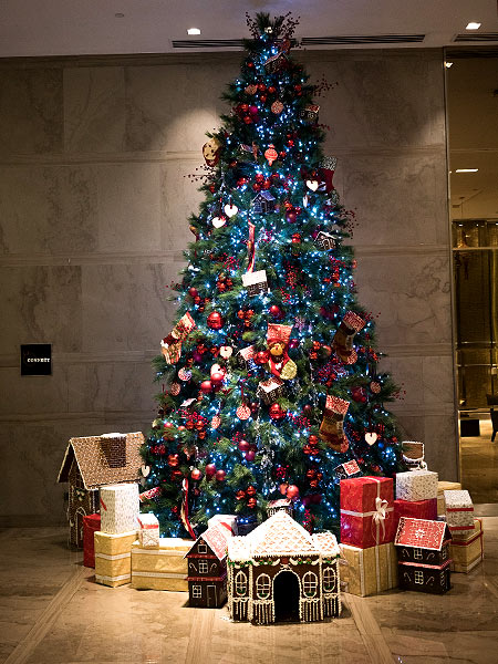 Beautiful Christmas Trees in Hotels and Malls in Manila