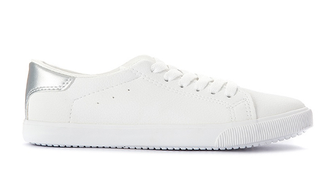 white sneakers under 500