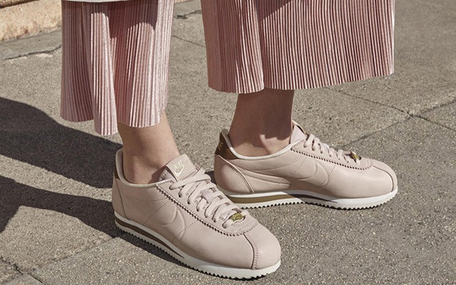 blush nike cortez