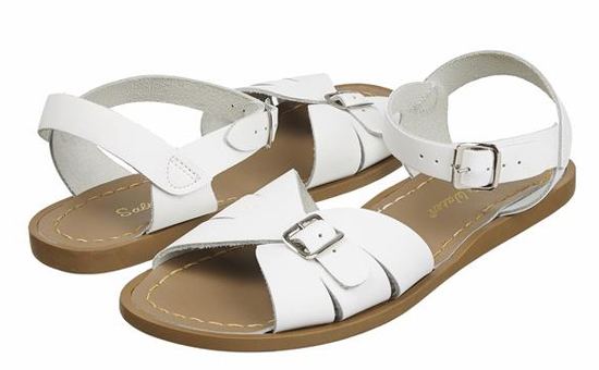 Do saltwater hot sale sandals stretch