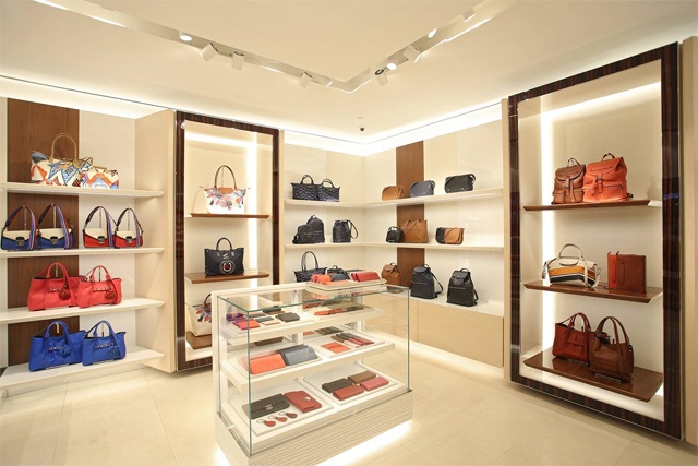 Longchamp store store in philippines