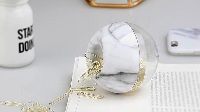 10 Chic Desk Accessories for an Instagrammable Work Desk
