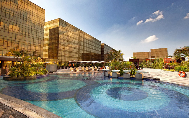 Hotels with Rooftop Pools in Metro Manila