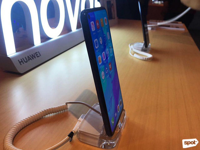 Huawei nova 5T phone frame