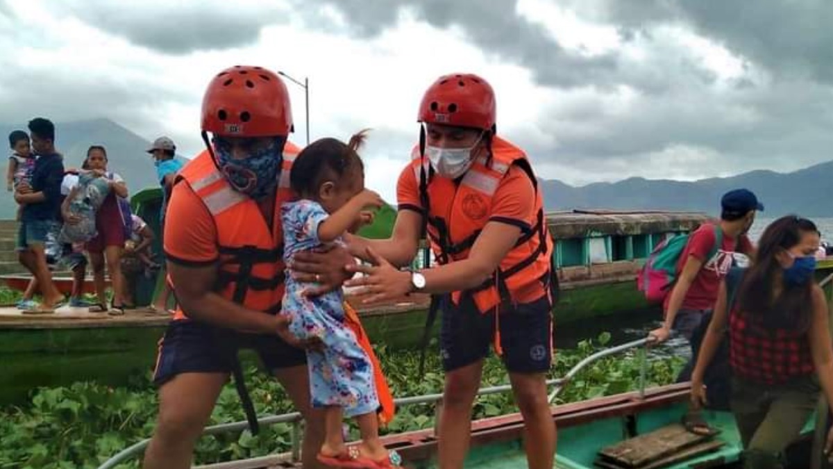 Typhoon Rolly Could Hit Metro Manila, Southern Luzon