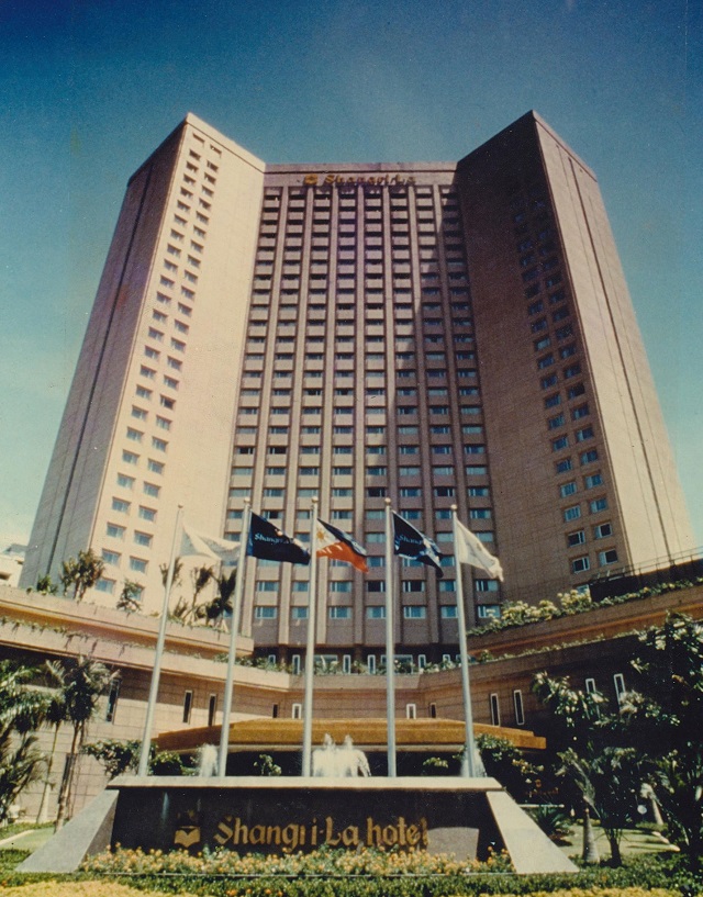 Unique Pictures of Rizal Theater Before Makati Shangri-La