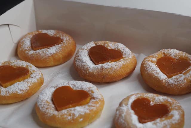 leche flan donuts: Kenji's Cafe