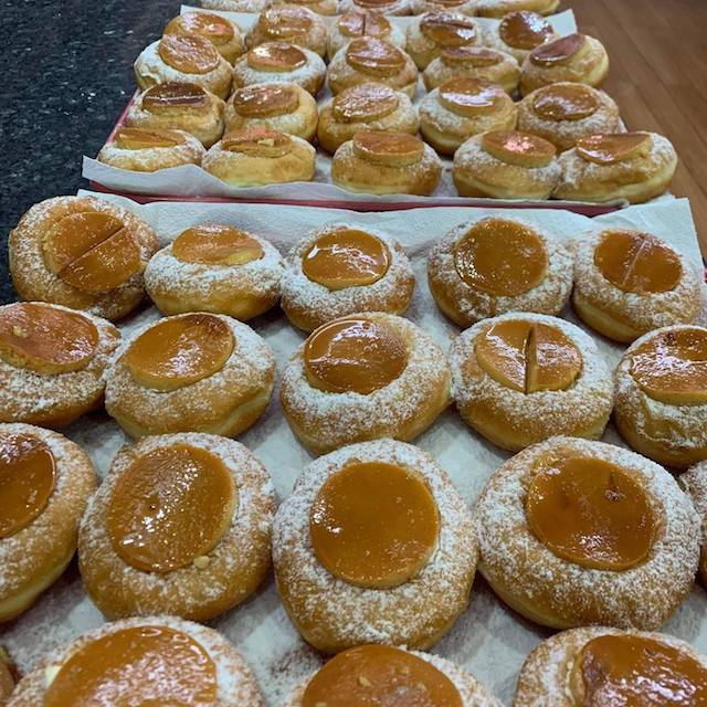 leche flan donuts: Sandybaker Pastries