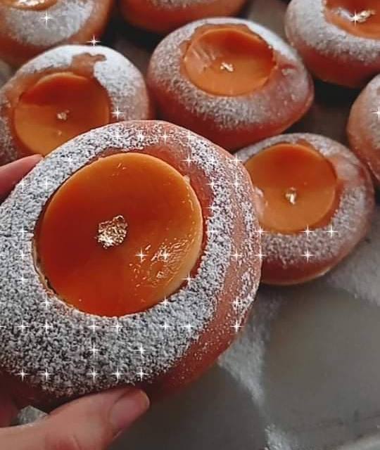 leche flan donuts: Ube-by Cheese Pandesal
