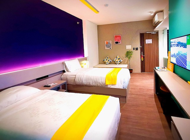 Yello Hotel