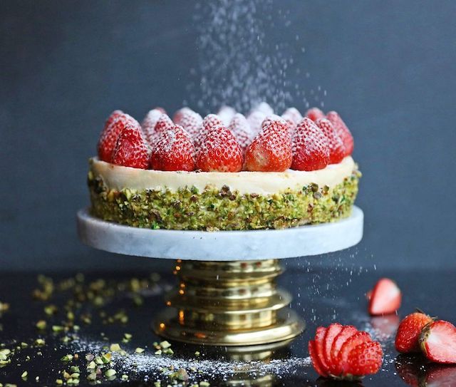 strawberry cakes: Strawberry Cheesecake from Dylan Pastry