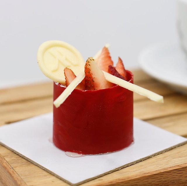 strawberry cakes: Strawberry Shortcake from Marriott Cafe
