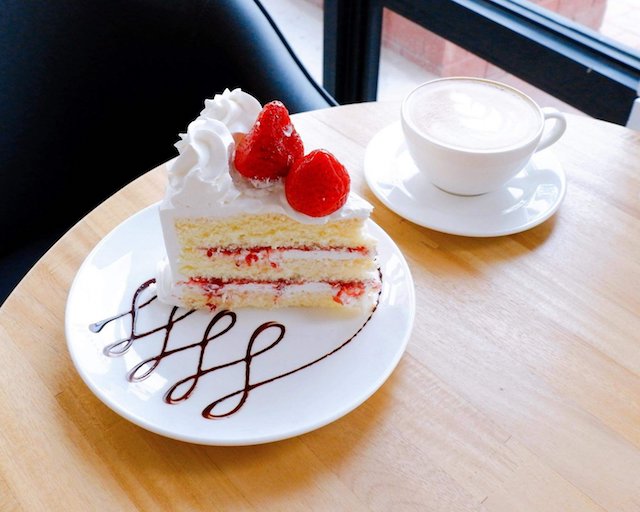 cakes in Cebu: Strawberry Tres Leches from Tamp Cafe