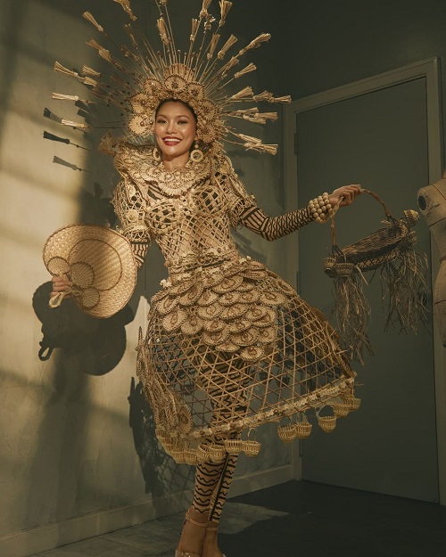 national costumes: Lou Dominique Piczon in Miss Universe Philippines 2020
