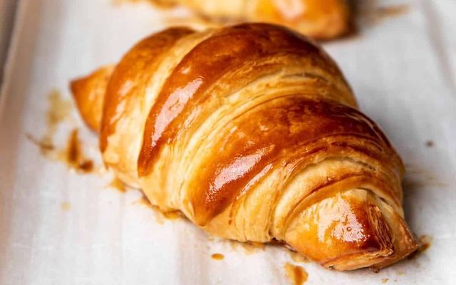 croissants from sift by laureana