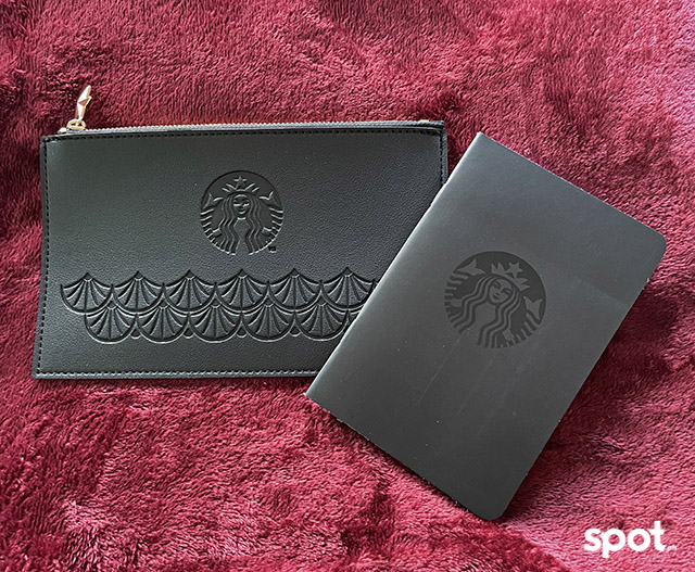 The Starbucks 2022 Pouch Set in Black
