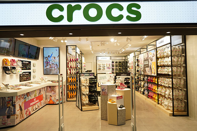 Official Photos: Crocs PH Opens New Concept Store At Trinoma | vlr.eng.br