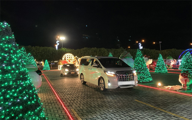 Sm Mall Of Asia Launches Christmas Lights Drive Thru