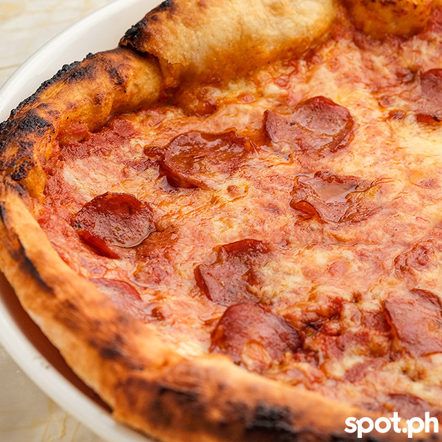 pizzulu bgc, cheesy pepperoni pizza